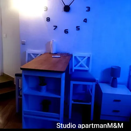 M&m Apartment Split
